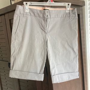 Size 4. J.Crew light grey shorts. Length is 22in unrolled.